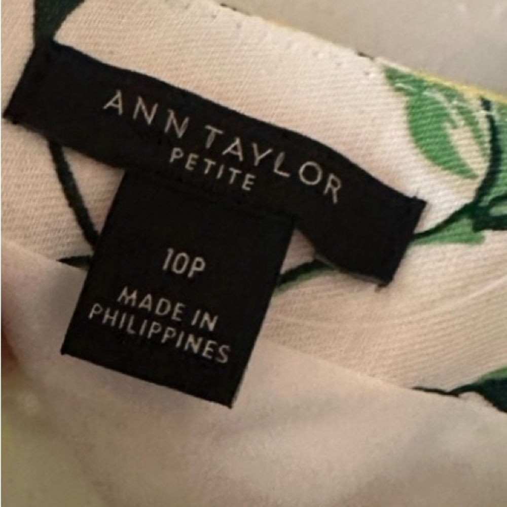 NWT! Size 10 petite A line floral dress from Ann Taylor - Picture 6 of 6